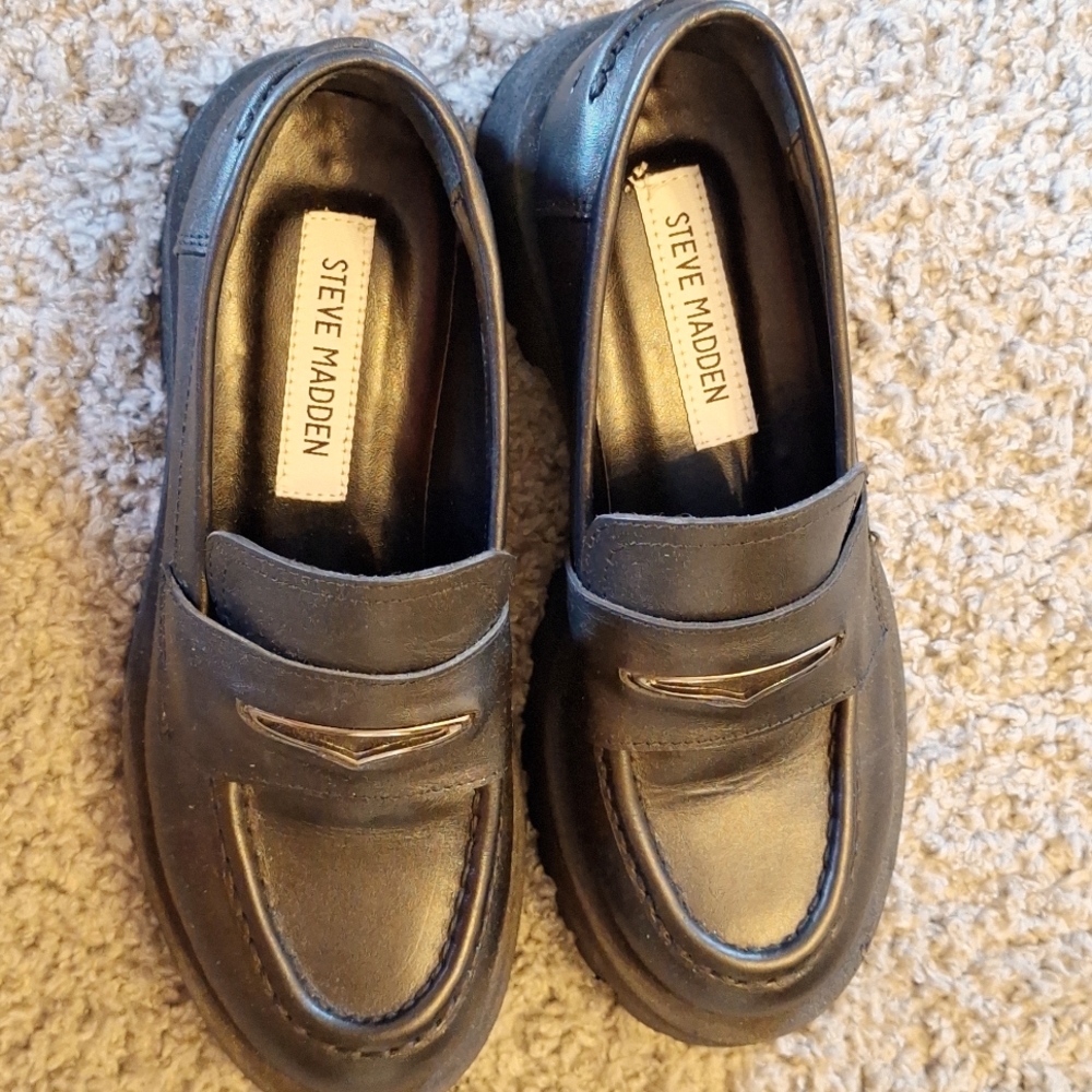 Steve Madden Black Loafers Size 6